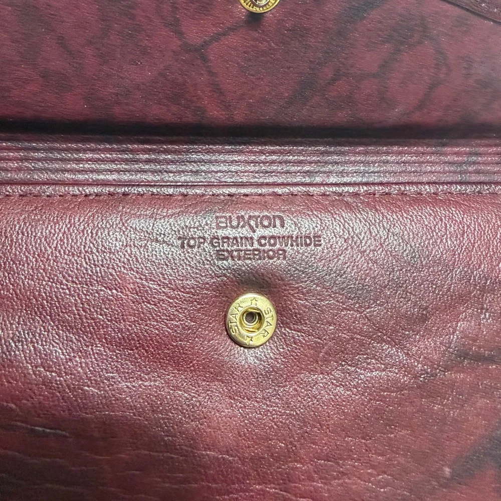 Buxton Leather Envelope Wallet in Wine Red